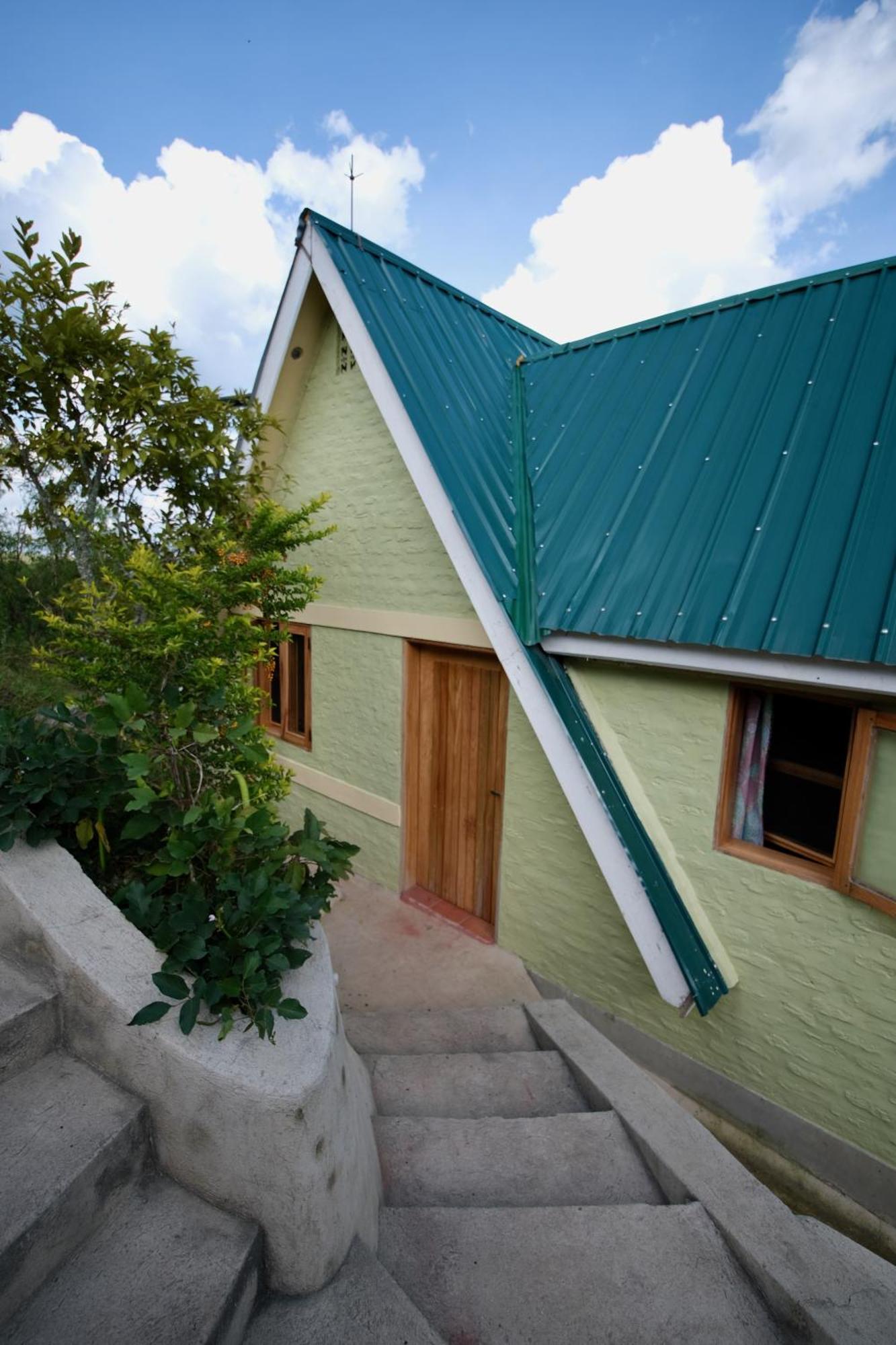 Hyena Hill Lodge Sanga Exterior foto